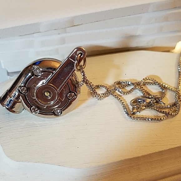 Carburetor Turbo Necklace 18" chain Silver Tone - Picture 4 of 4